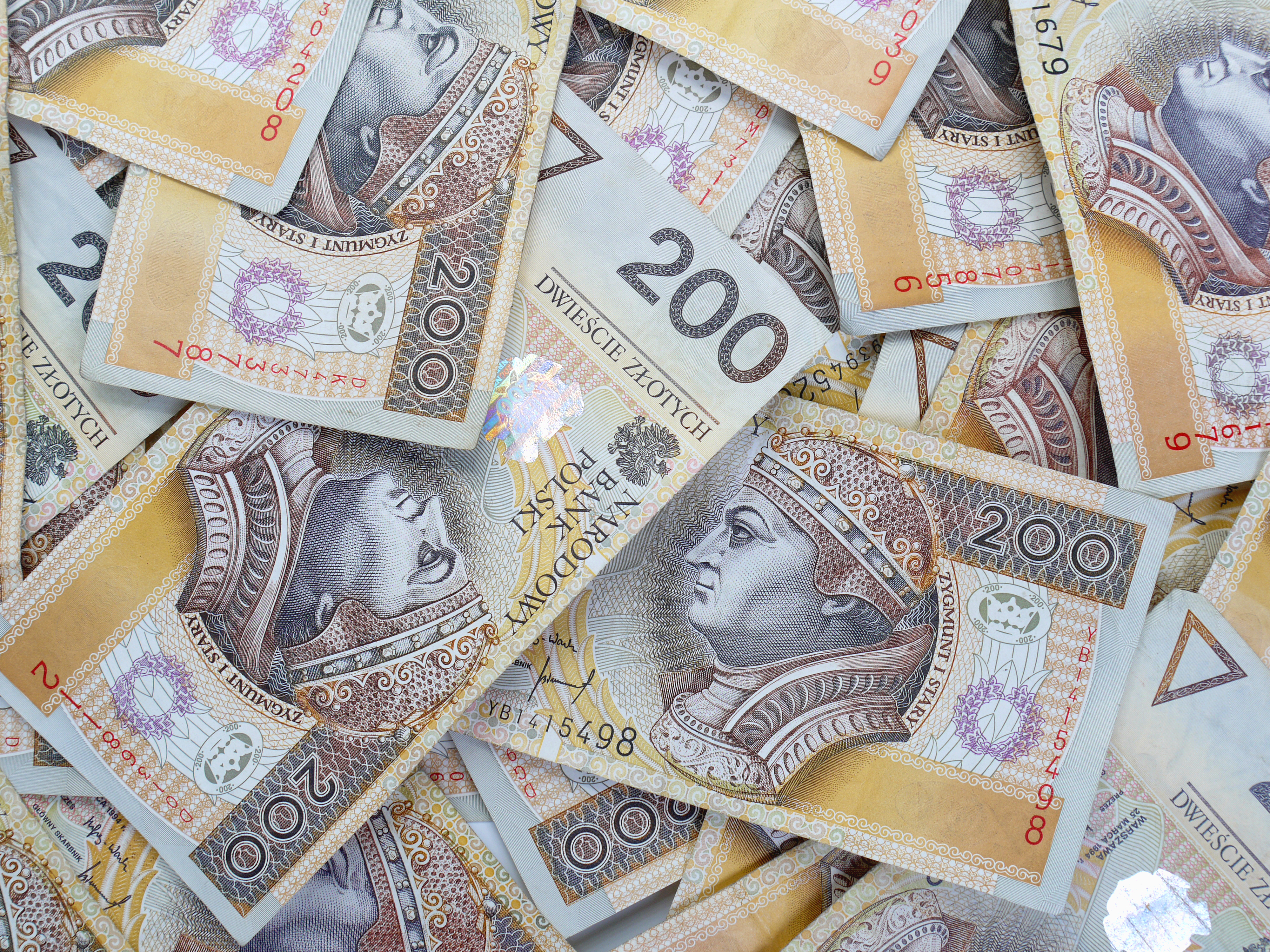 Złoty Spokojny, Rynki Czekają Na Dane Z USA