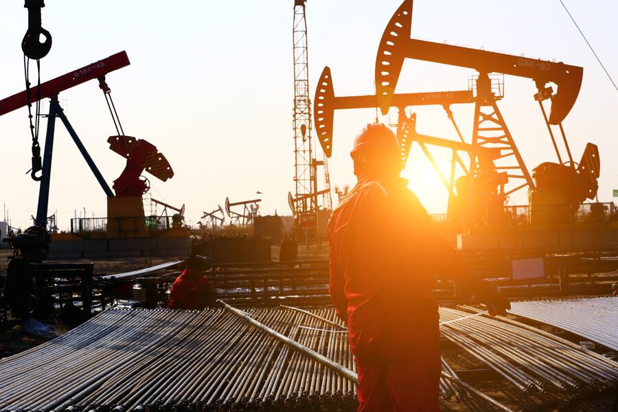 el Petróleo Cae Mientras Biden Enfrenta Una Creciente Presión Para Controlar Los Precios