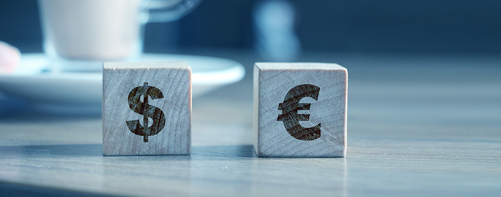 EURUSD Держится Около Паритета На Ожиданиях Сюрприза От Ецб