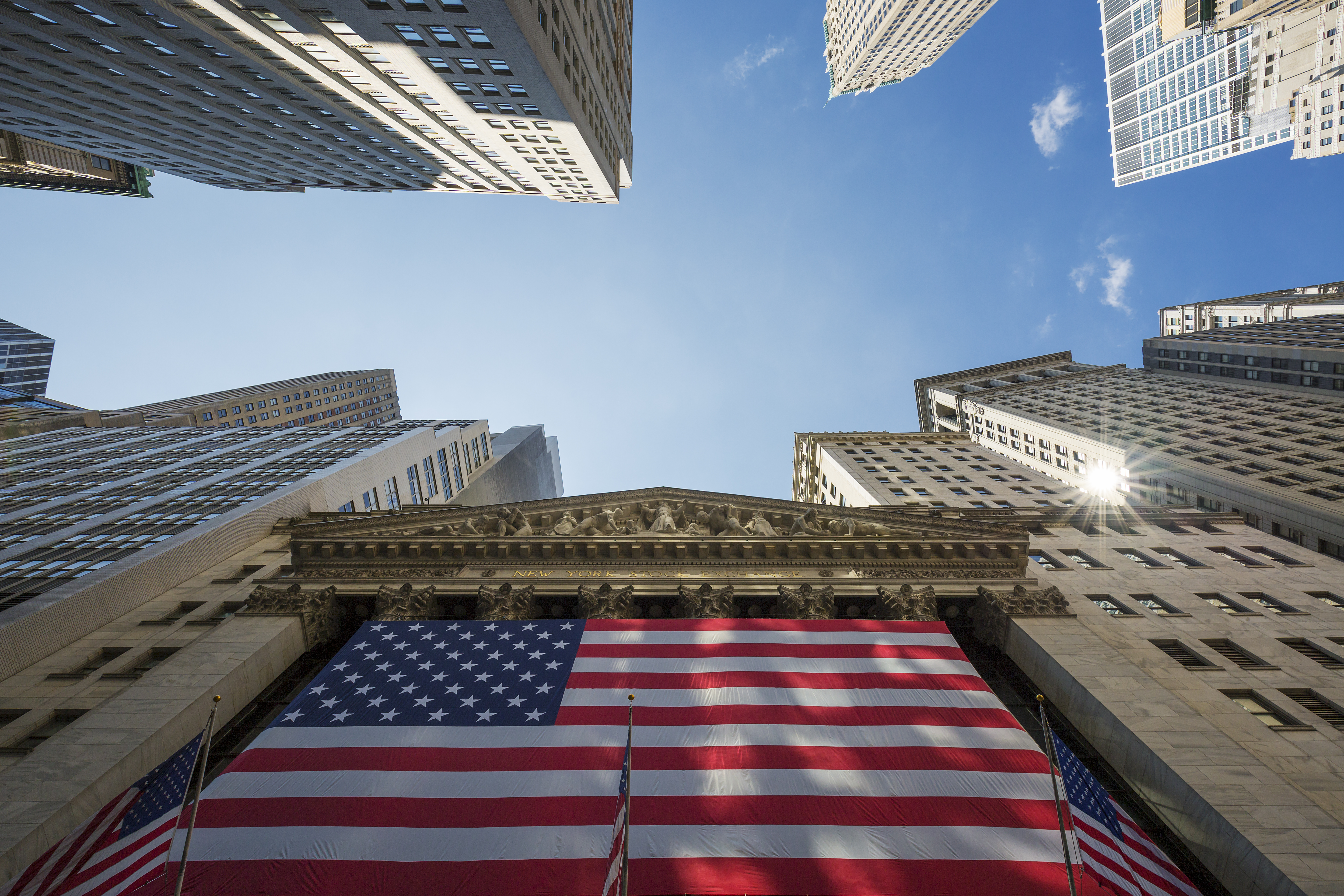 Acciones De India Se Recuperan Y El Dólar Se Mantiene En Una Zona Alcista